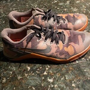 Nike Metcon 4’s Camouflage Sneakers Men’s Sz7.5